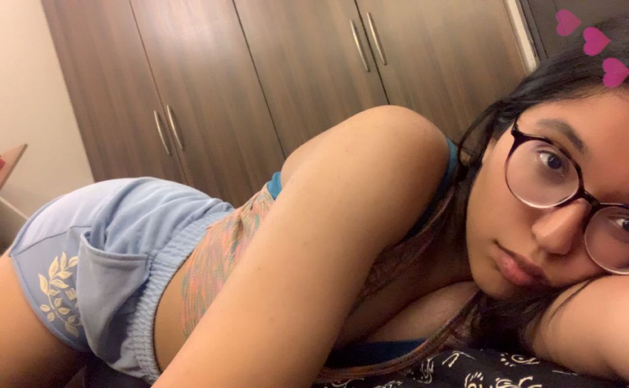 Beautiful kerala Mallu teen slim college couple desi Indian submissive girl leaked sex fingering licking toilet eating her underwear ass hole pussy boobs expose