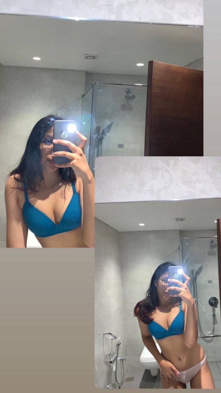 Beautiful kerala Mallu teen slim college couple desi Indian submissive girl leaked sex fingering licking toilet eating her underwear ass hole pussy boobs expose