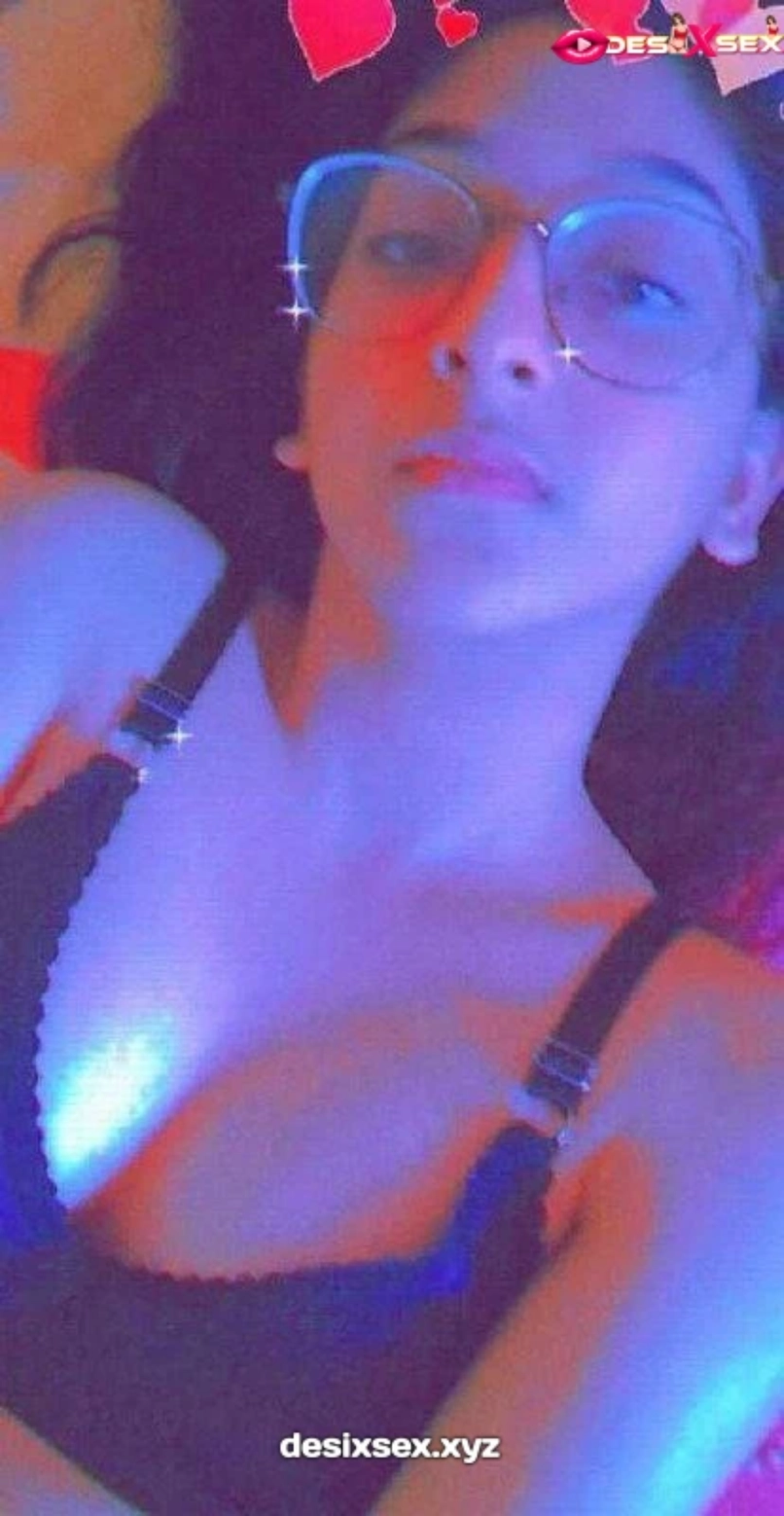 BEAUTIFUL SEXY BANGLADESHI GF NUDES CAPTURED