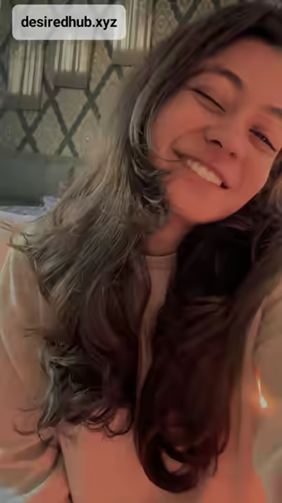 Slim Horny Indian Babe Giving Blowjob