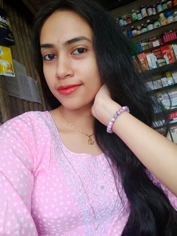 Desi Indian beautiful cute kerala Mallu slim girl leaked nude for her sister's husband showing her milky boobs and hairy pussy