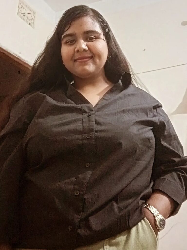 Bangladeshi Hot Chubby Fat Girl showing her big juicy boobs and saree pictures bath videos