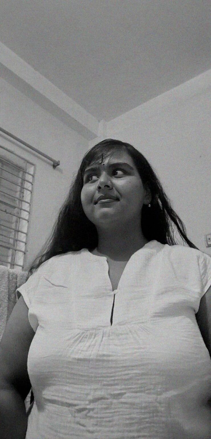 Bangladeshi Hot Chubby Fat Girl showing her big juicy boobs and saree pictures bath videos