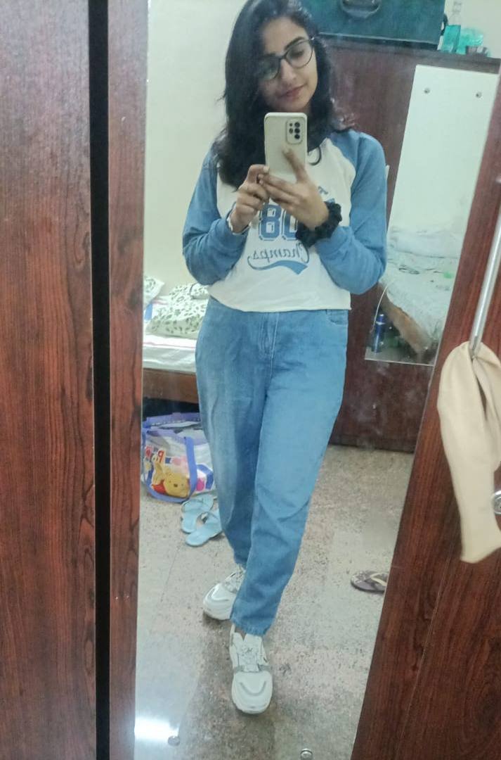 Kerala Mallu Desi Indian college Escort girl fun time with her Boyfriend giving hard blowjob slapped girlfriend