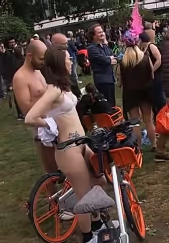 Hairy Slut Julia Correcher Gomez Nude