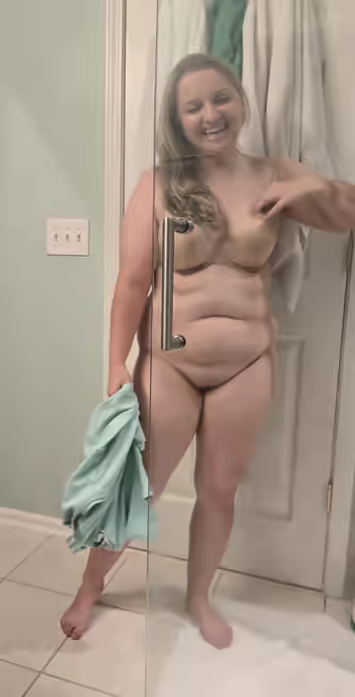 FullyExposed: Wife or Girlfriend's魅力时刻
