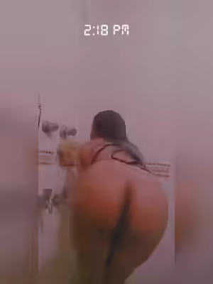 Young Desi Village Girl Shows Big Boobs