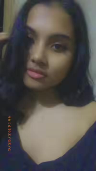 Young Desi Village Girl Shows Big Boobs