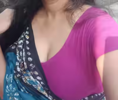 Viral Cute Bengali Saree Girl