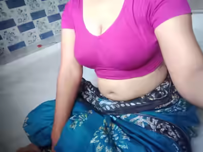 Viral Cute Bengali Saree Girl