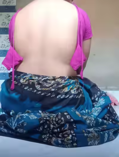 Viral Cute Bengali Saree Girl