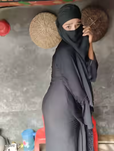 Bd Hijabi Gone Slut Blwjb and Fucking Threesome