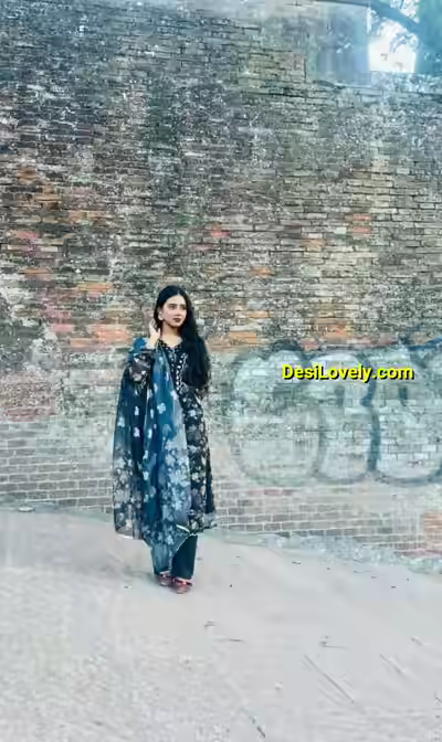 Desi Cute Girl Nude Pics Collection