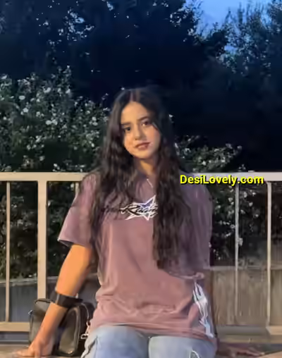 Desi Cute Girl Nude Pics Collection
