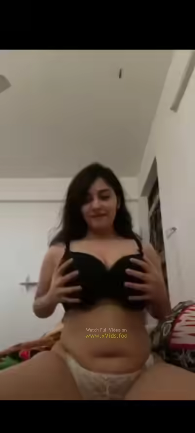 Topless Girl Show Boobs to BF