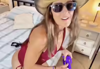 Loo Lou MILF Toy Show