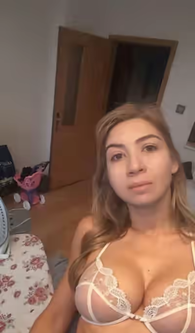 Fully Exposed: Wife or Girlfriendinteistencia