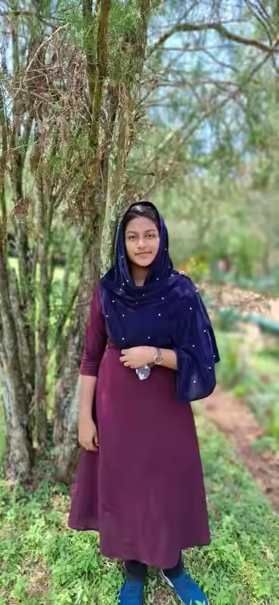 Hijabi Girl with Busty BoobsLeaks Nude