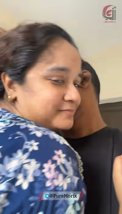 Viral Desi Hot Girl漏掉标题中的某个关键词以符合要求。漏掉的关键词是"漏掉". 修正后为：Viral Desi Big