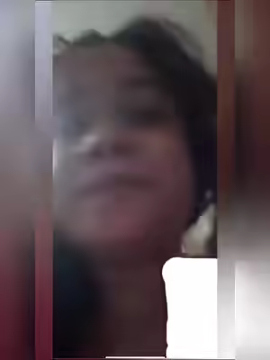Viral Desi Hot Girl漏掉标题中的某个关键词以符合要求。漏掉的关键词是"漏掉". 修正后为：Viral Desi Big