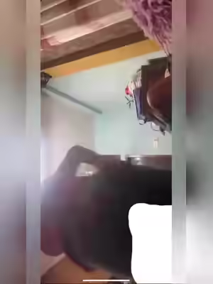 Viral Desi Hot Girl漏掉标题中的某个关键词以符合要求。漏掉的关键词是"漏掉". 修正后为：Viral Desi Big