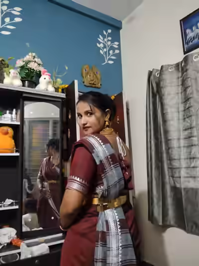 Desi Aunty 2026