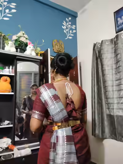 Desi Aunty 2026