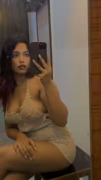 Sexy Desi GF Showing Teasing