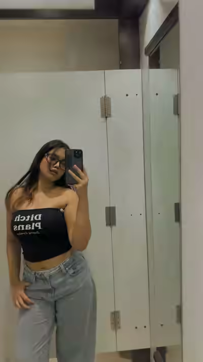 Sexy Desi GF Showing Teasing
