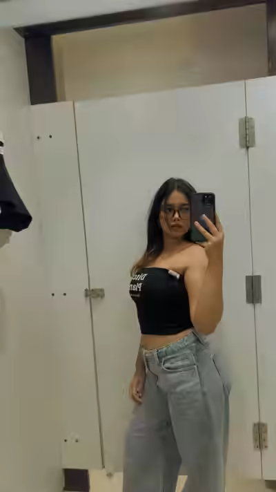 Sexy Desi GF Showing Teasing