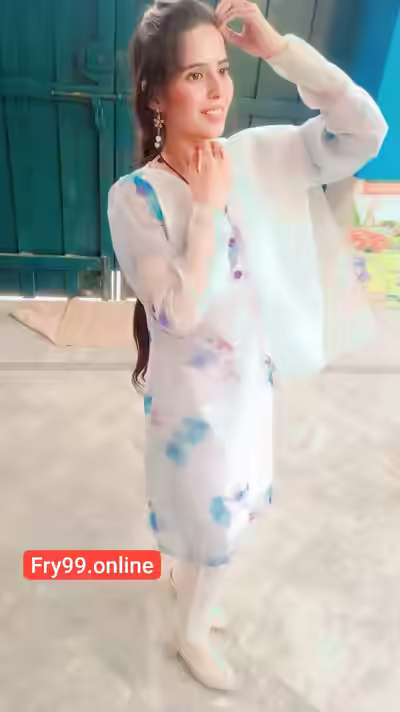 Nude Show By A Beautiful Girl