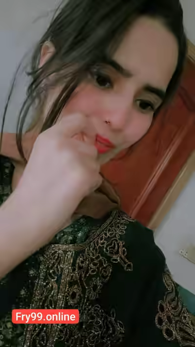 Nude Show By A Beautiful Girl