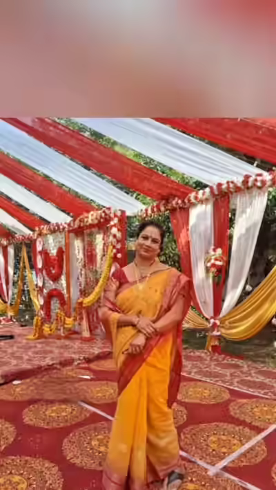 Bengali Aunty's First Time Online