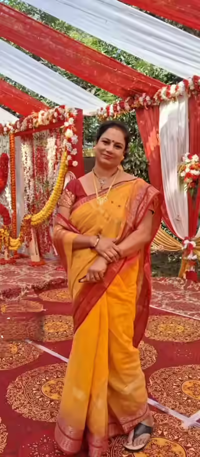 Bengali Aunty's First Time Online