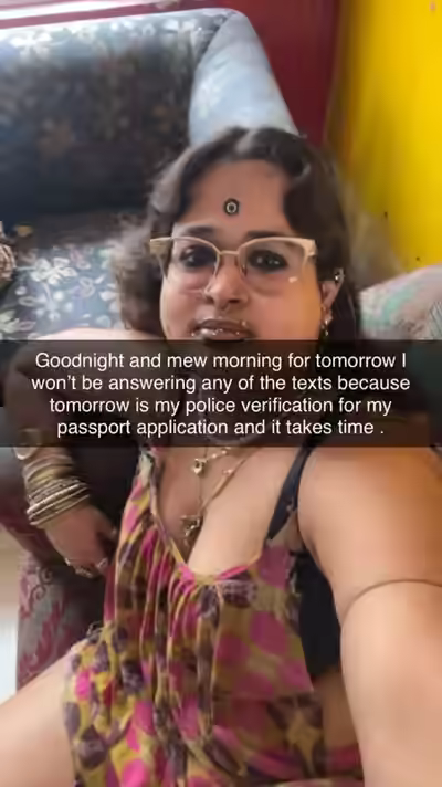 Horny Indian Milf Reveals Boobs and Pussy