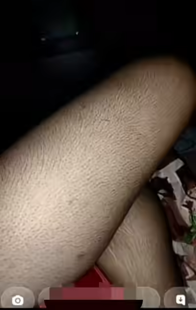 Malli girlfriend snap nude