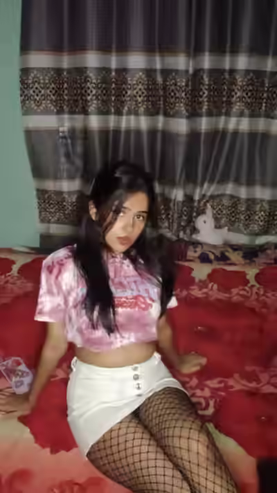 Bangladeshi Girl in Saree Selfie