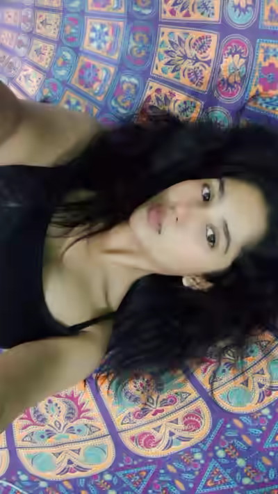 Bangladeshi Girl in Saree Selfie