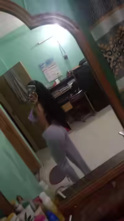 Bangladeshi Girl in Saree Selfie