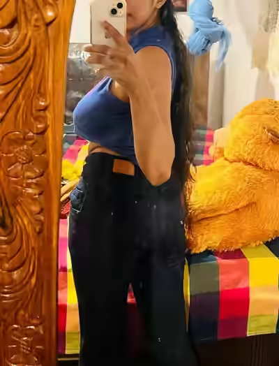 Desi Indian Busty Girl Showcases Boobs and Rear