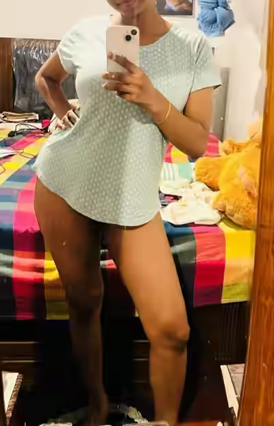 Desi Indian Busty Girl Showcases Boobs and Rear