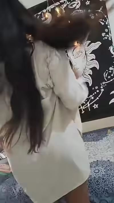 Desi Girl Shows Perky Boobs and Gives Blowjob