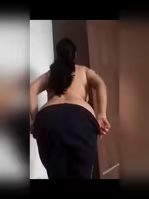 Desi Girl Sends Nudes