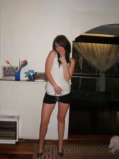 Fully Exposed Wife and Girlfriend Titillation