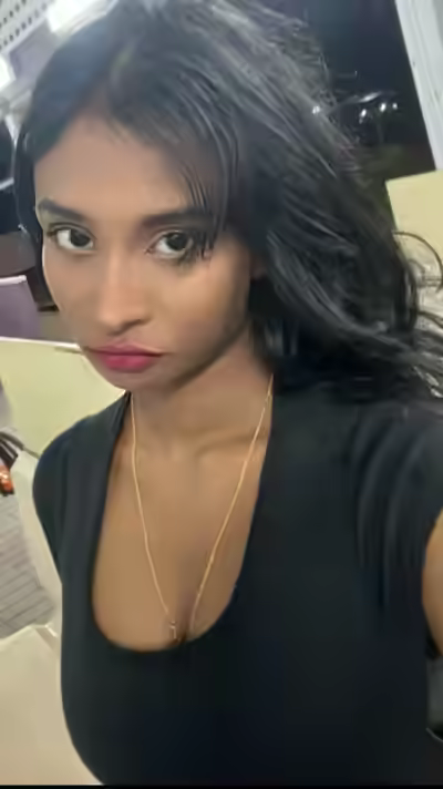 Desi Horny Girlfriend Moans and Shows