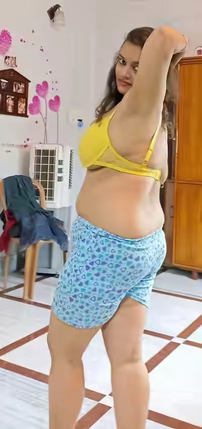 Slut Wife Flashes Ass
