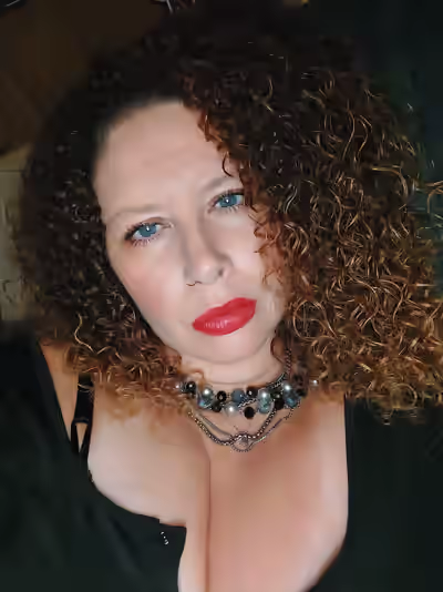 Fully Exposed Wife and Girlfriend Pistons