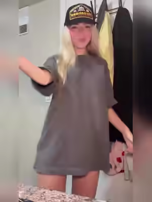 Pussy, Tits, And Face: Fully Exposed