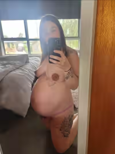 Fully Exposed Wife或完全露出来的妻子
