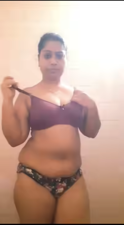 Nayana's Desi Milf Charm